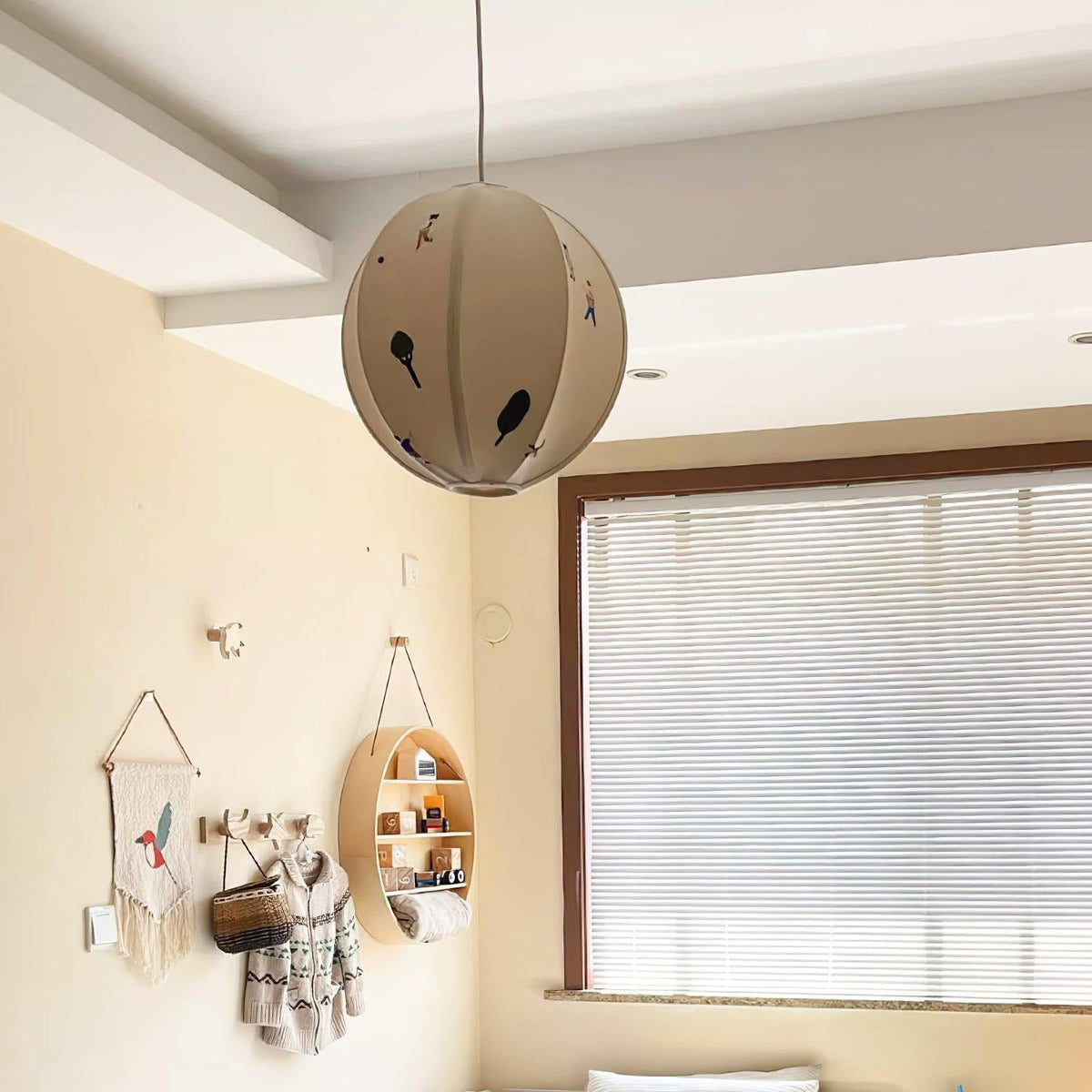 Elva Suspension Boule en Papier avec Motifs Dessinés