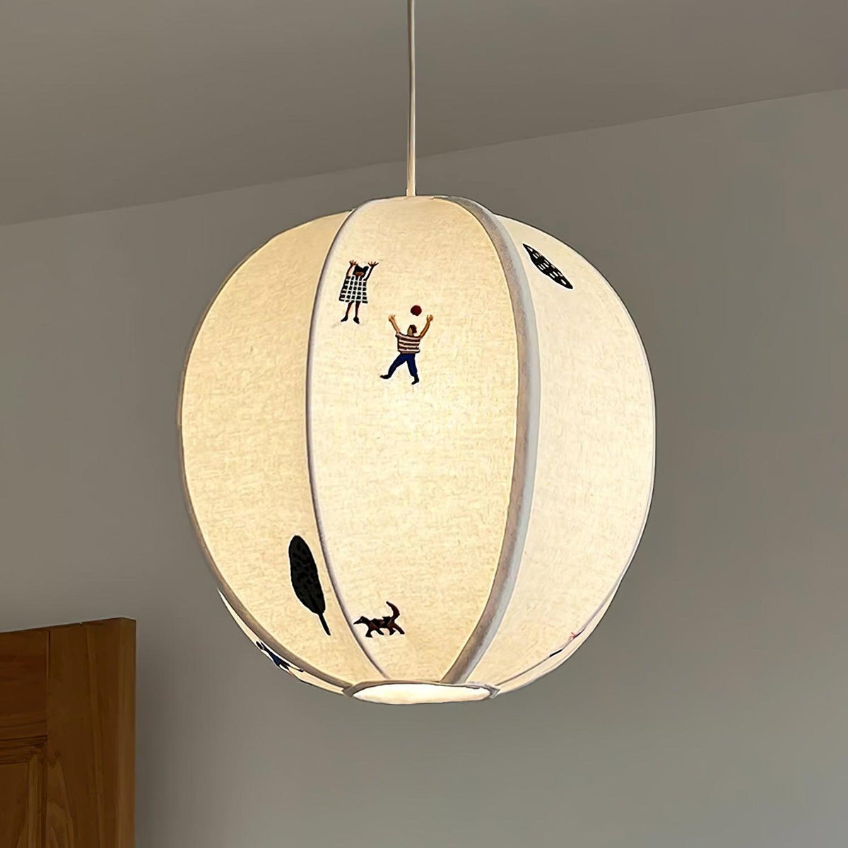 Elva Suspension Boule en Papier avec Motifs Dessinés