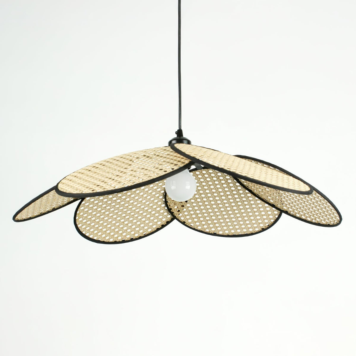 Saliona Premium Élégance Pétales Rotin Tissu Pendentif Lampe