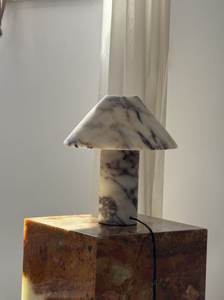 Pillar Lampe de Table en Pierre