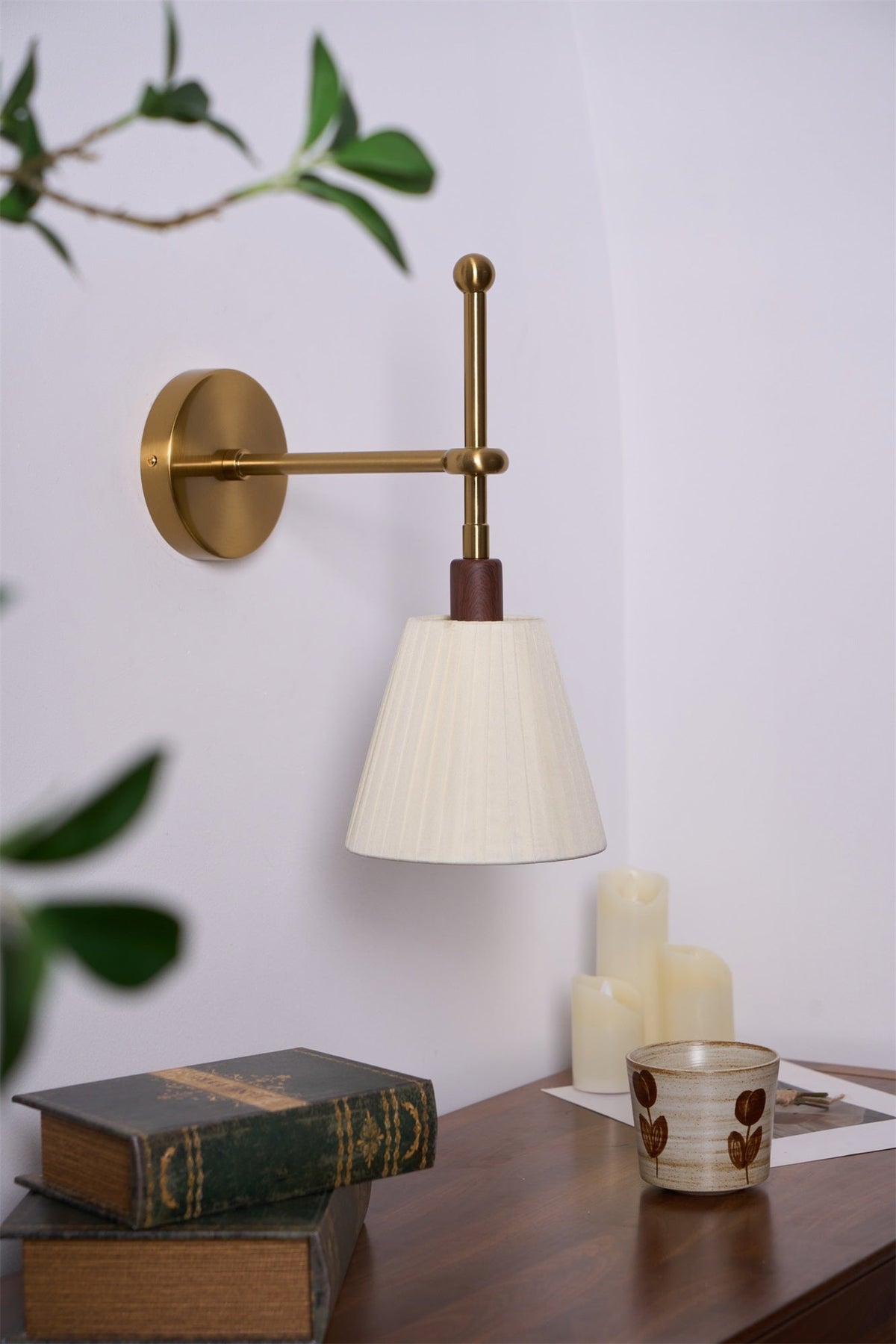 Cyrena Lampe Murale en Tissu Plissé Laiton