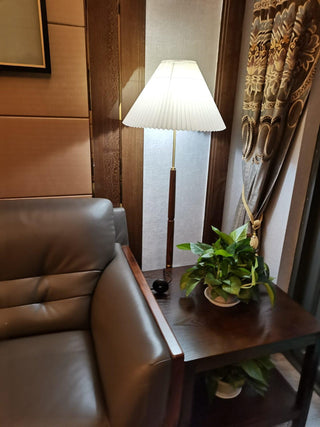 Syleina Lampadaire en Bois Massif Minimaliste
