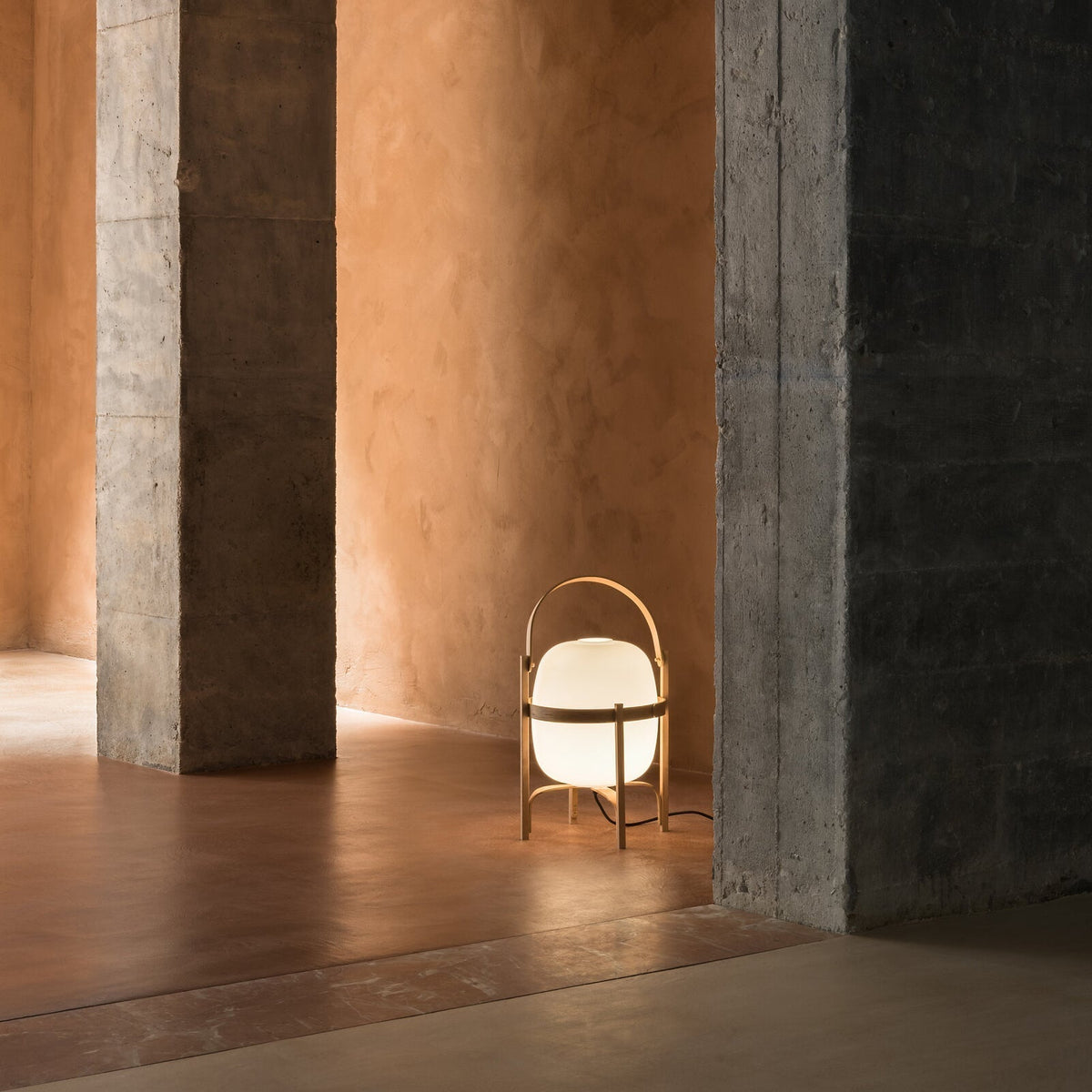 Lethra Lampe de Table en Bois Et Verre