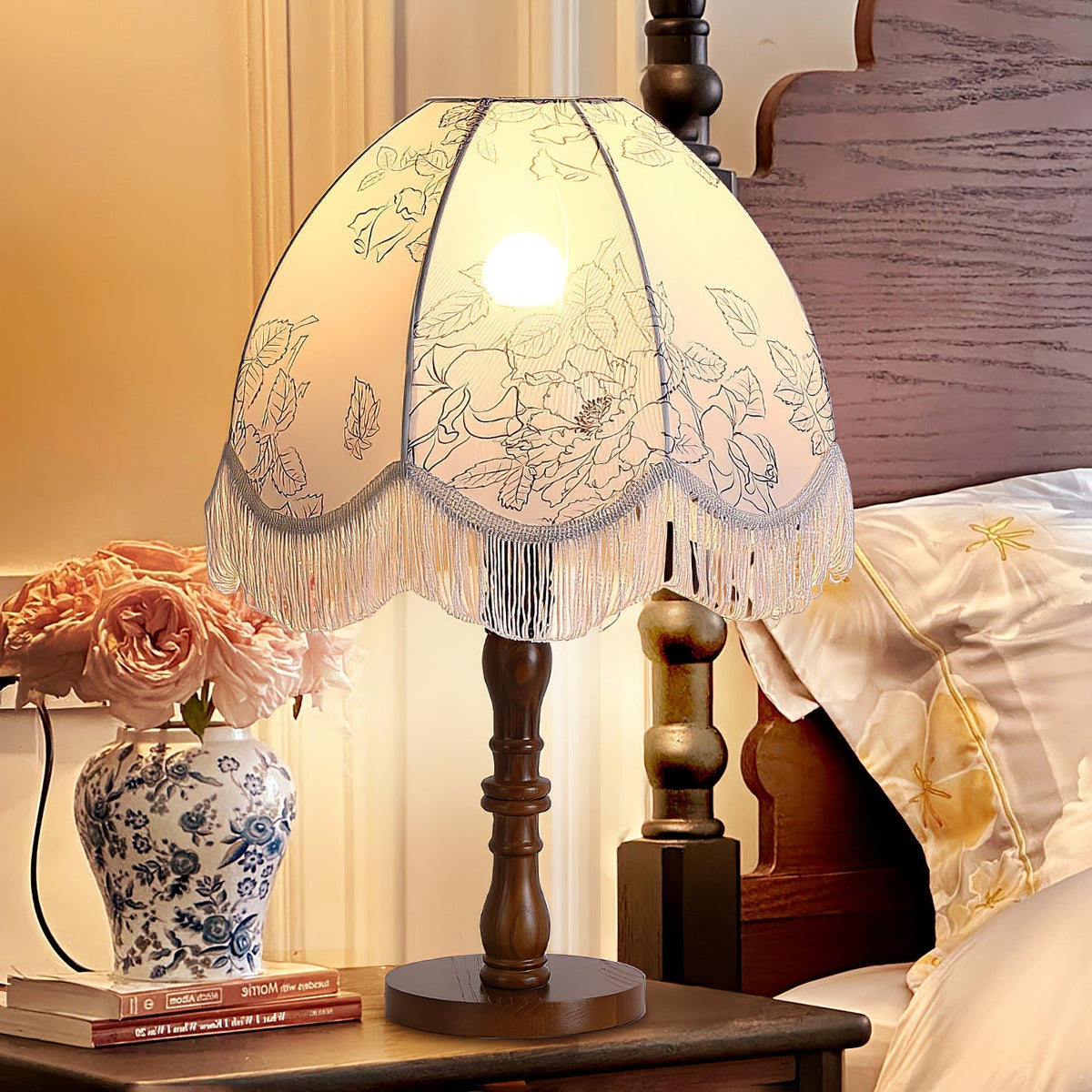 Orlyn Lampe de Table en Bois Et Tissu Élégante
