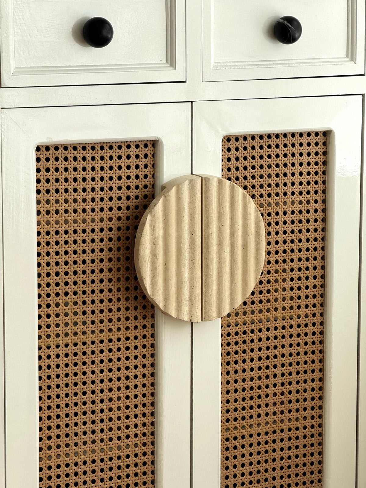 Ravina Ripple Pull Handle-Neutral Decor