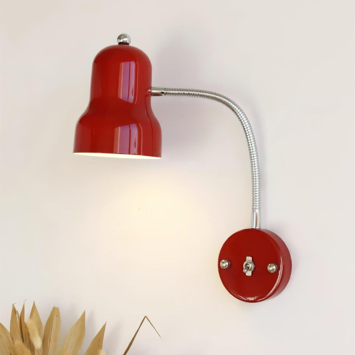 Feylo Red Wall Lamp-Neutral Decor