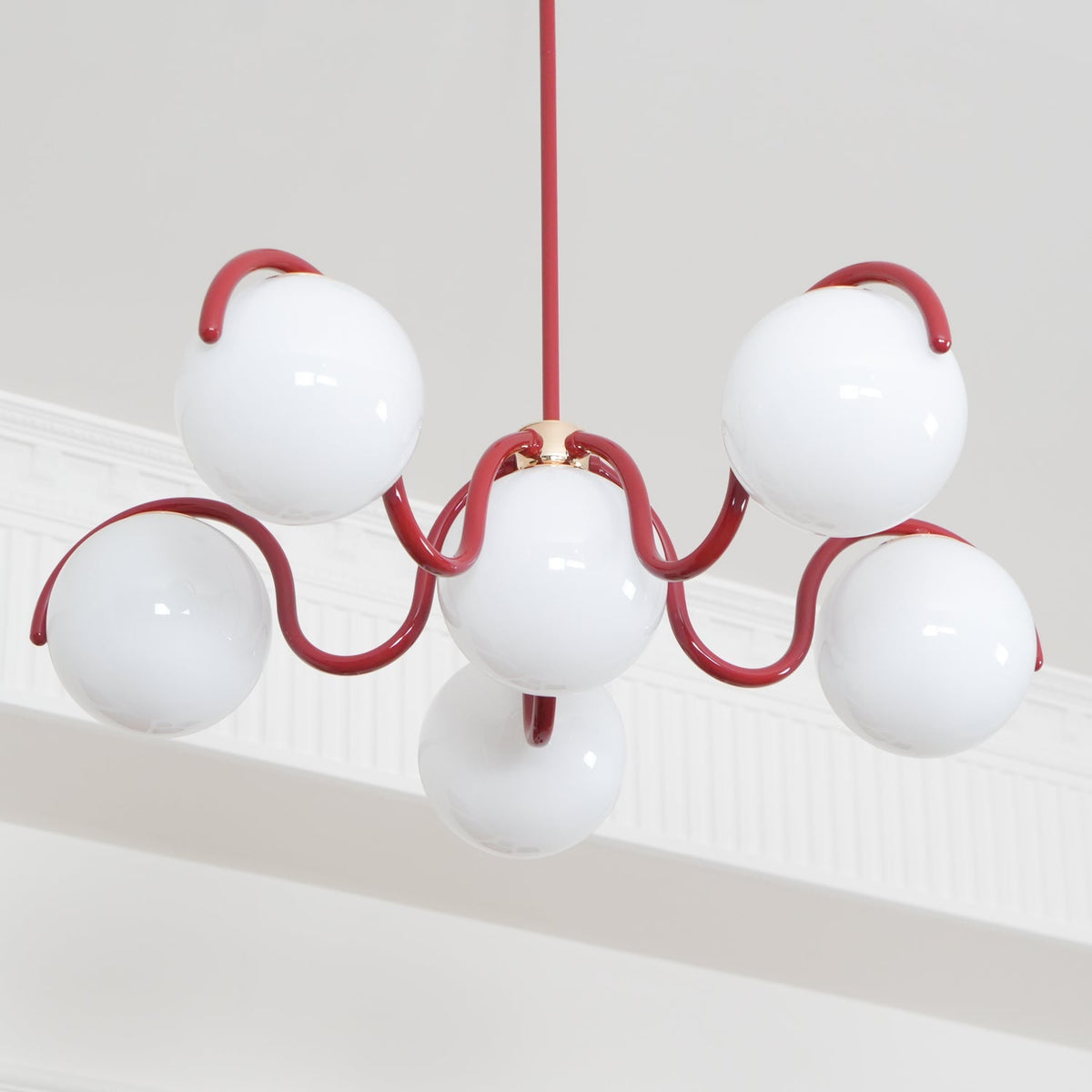 Velia Lustre en Verre Blanc avec Globes et Cadre Courbé