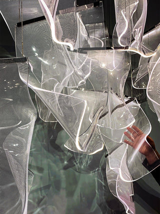Lustra Lustre Acrylic LED Abstract Floating