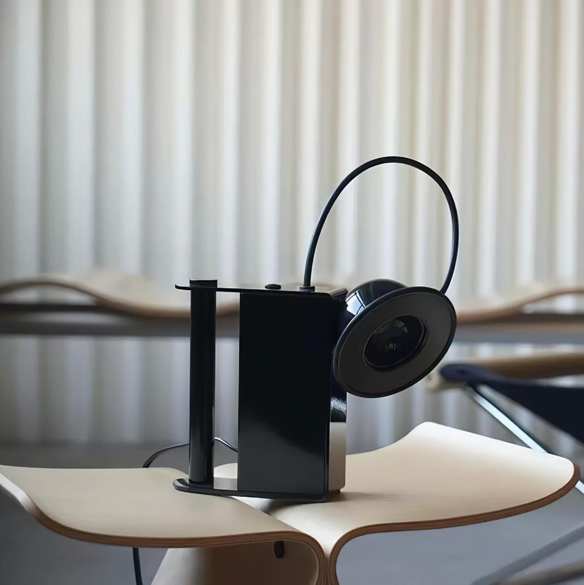 Clavon Lampe de Table Futuriste