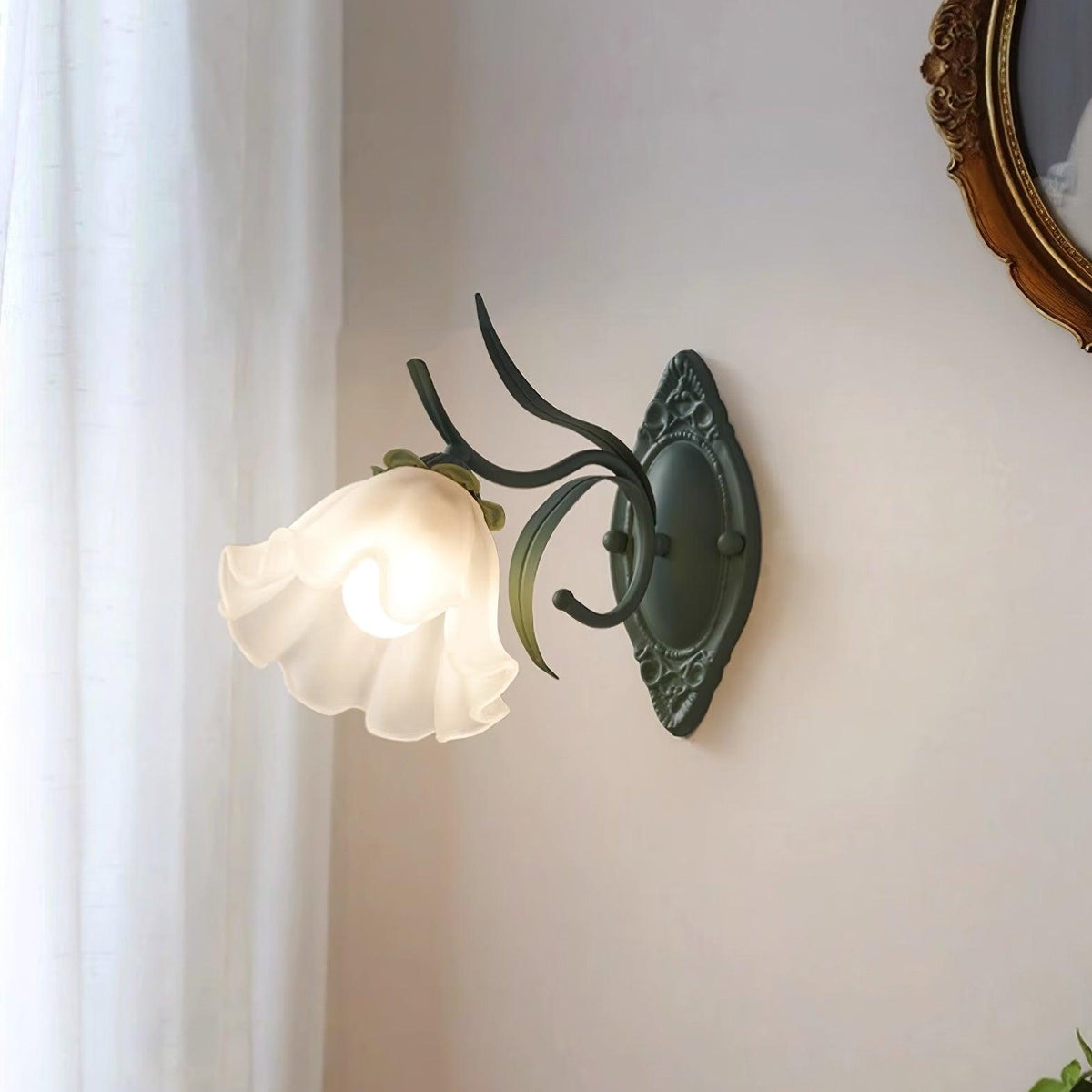 Wall Lamp Vintage Floral Glass Shade for Bedroom and Living Room-Neutral Decor