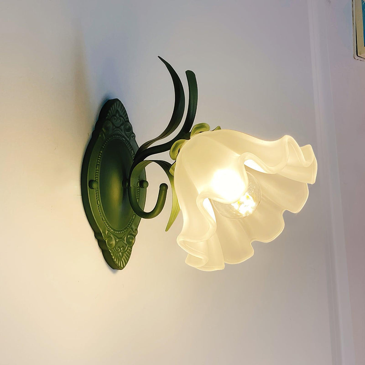 Wall Lamp Vintage Floral Glass Shade for Bedroom and Living Room-Neutral Decor