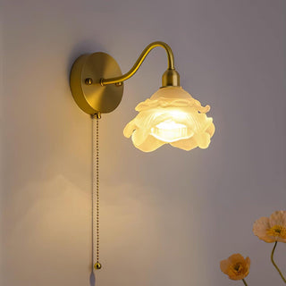 Cove Applique Murale Nordique en Laiton et Verre Rose