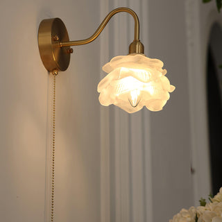 Cove Applique Murale Nordique en Laiton et Verre Rose