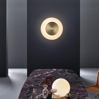 Patricia Lampe Murale Ronde Lune Élégante en Laiton
