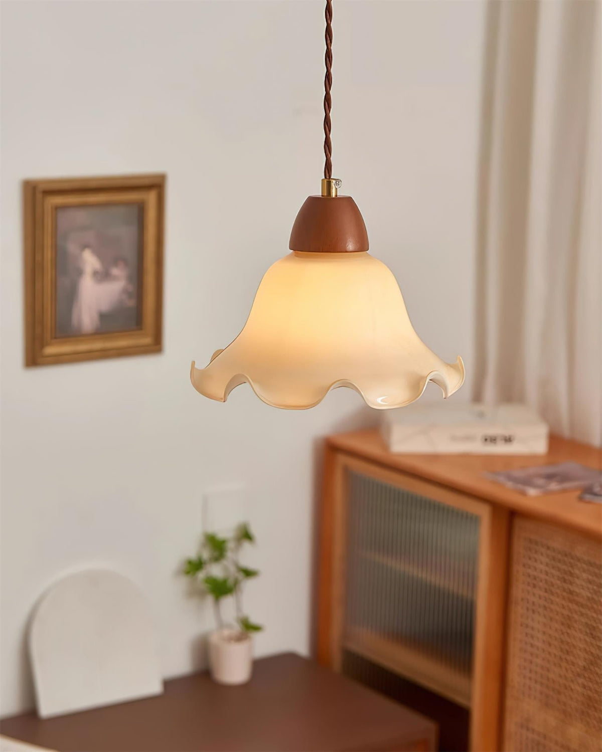 Glyna Wavy Glass Pendant Light-Neutral Decor