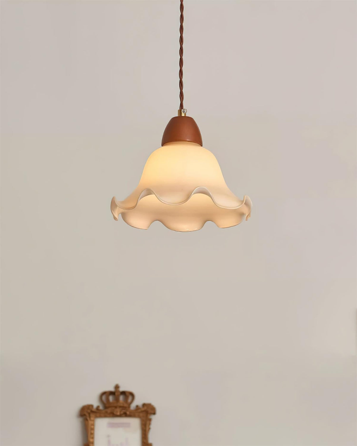 Glyna Wavy Glass Pendant Light-Neutral Decor