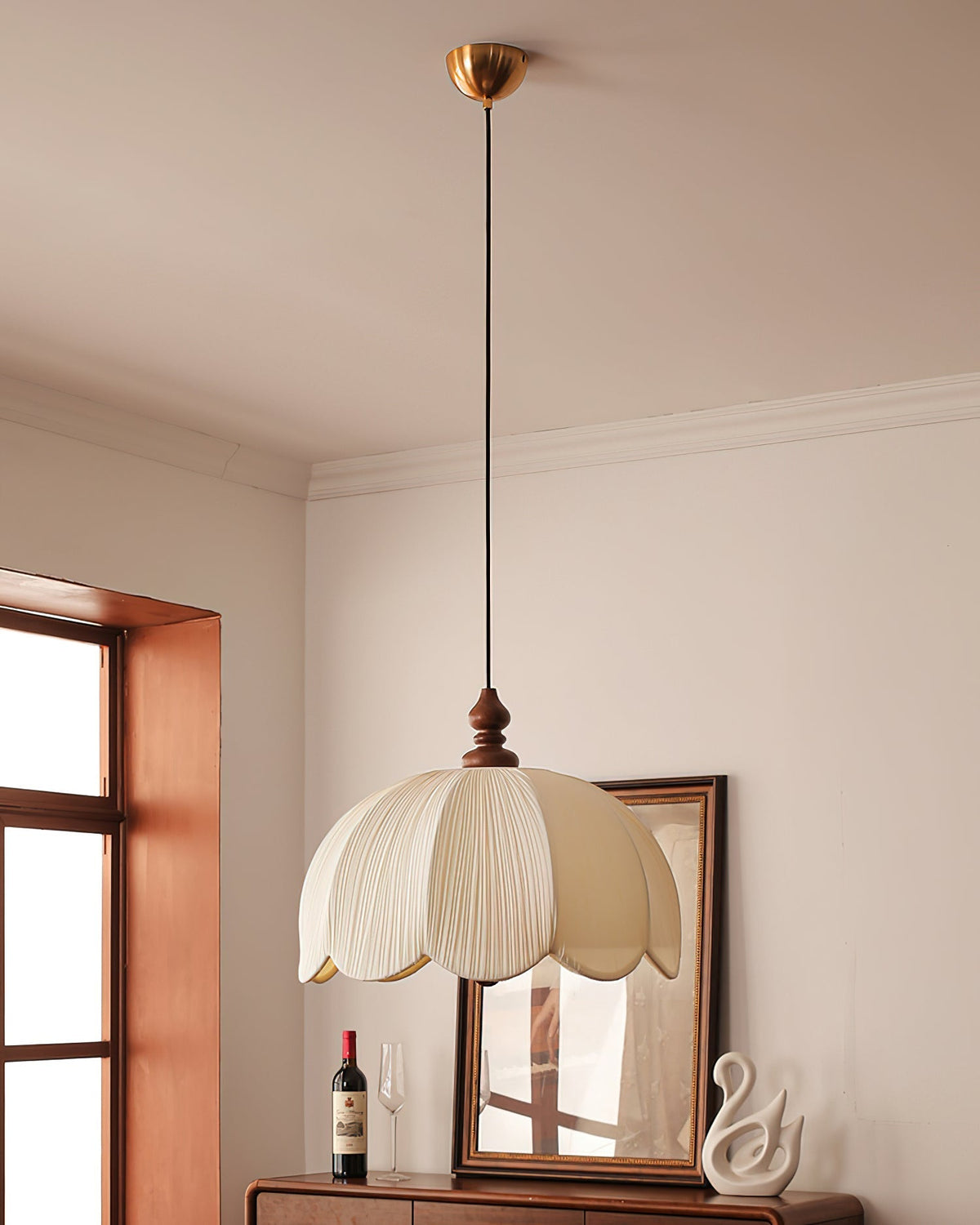 Oreliena Suspension