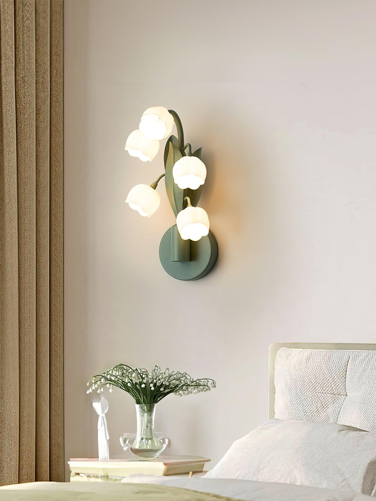 Lily Wall Lamp-Neutral Decor