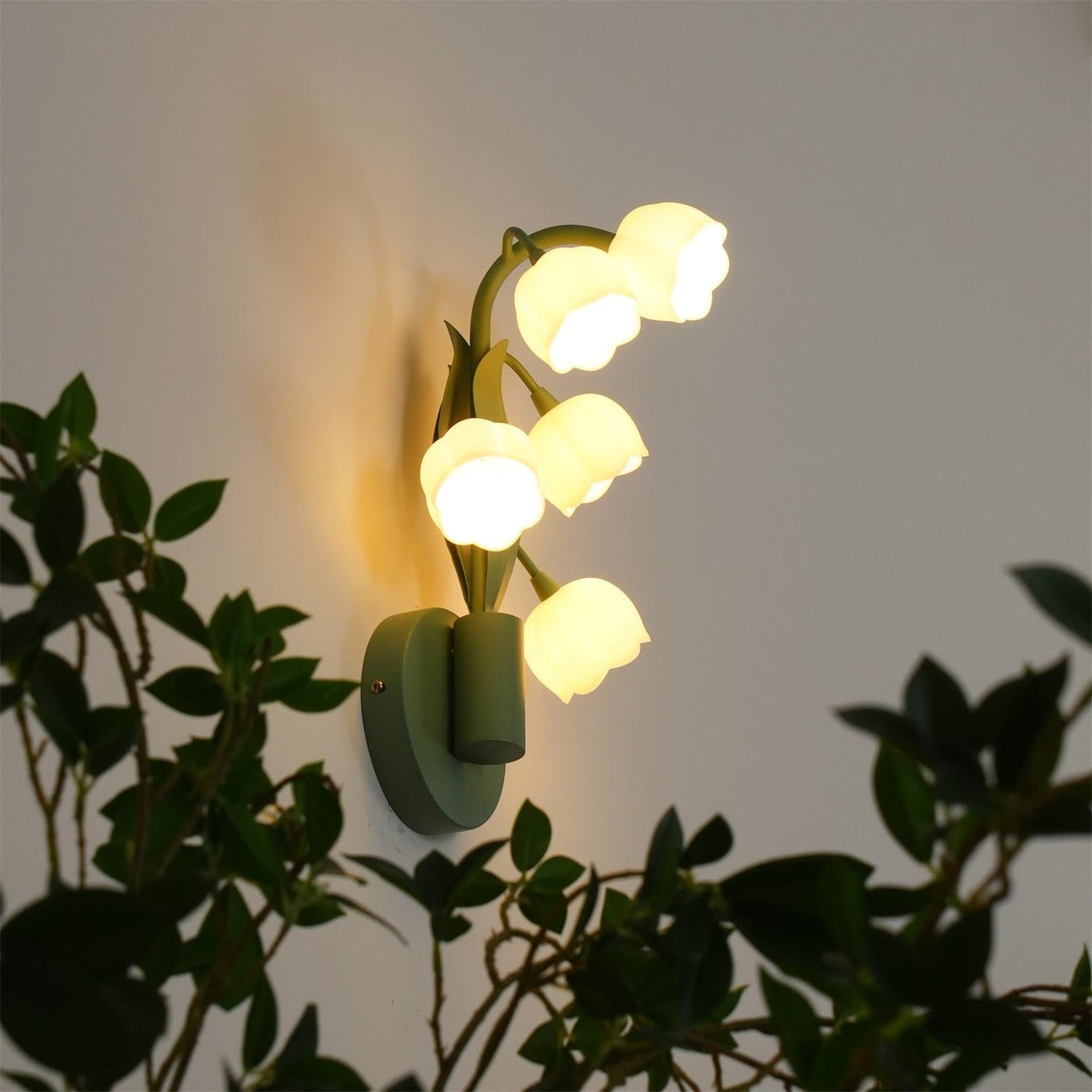 Lily Wall Lamp-Neutral Decor