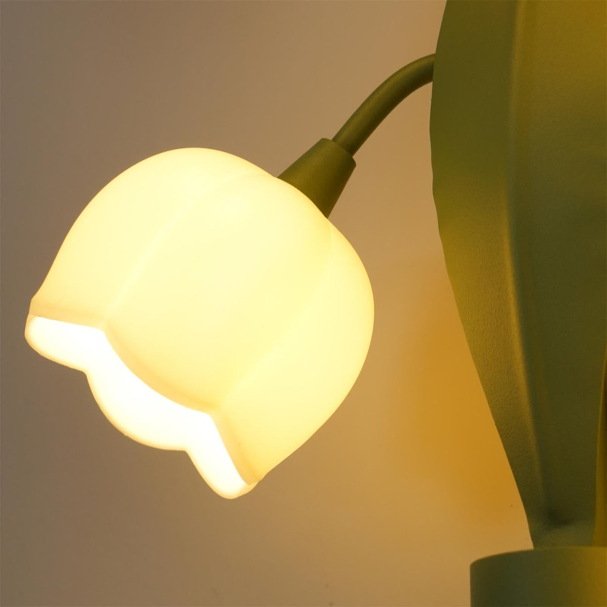 Lily Wall Lamp-Neutral Decor