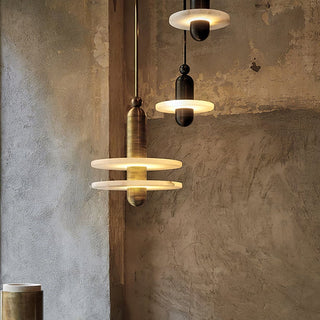 Orion Suspension Laiton Brossé Alabastre