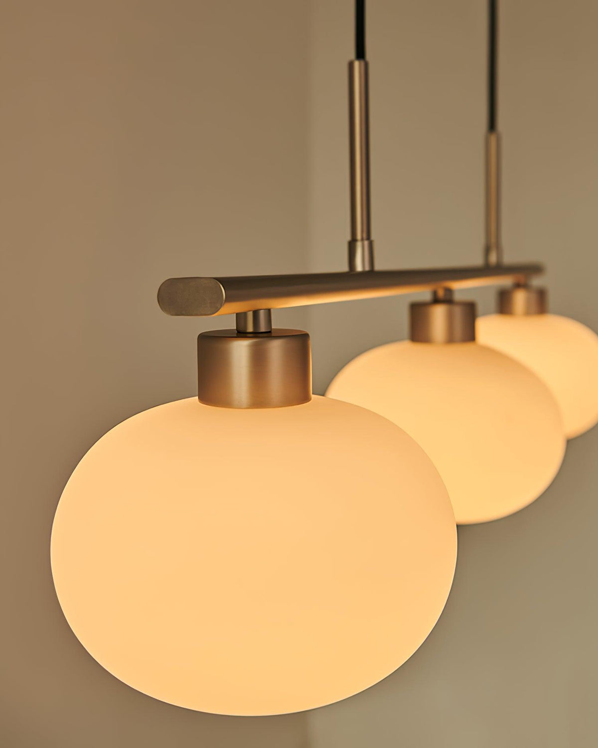 Sylvelise Suspension Lampe Linéaire à 3 Lumières en Forme de Globe