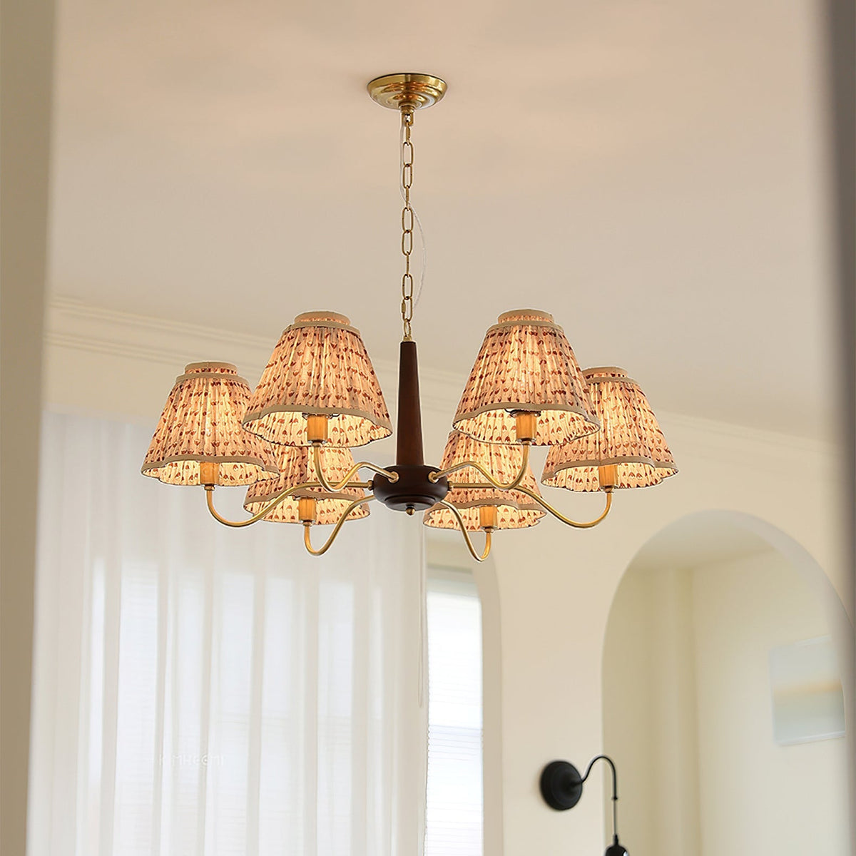 The 3-light Selva Chandelier, showing its dimensions.
