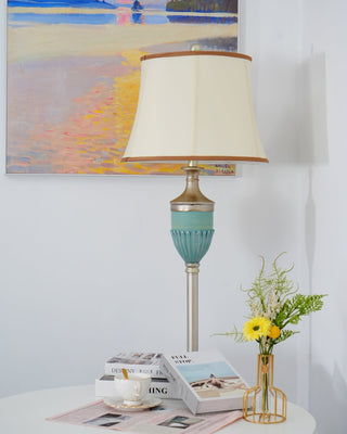 Niraaya Lampadaire en Résine Vintage