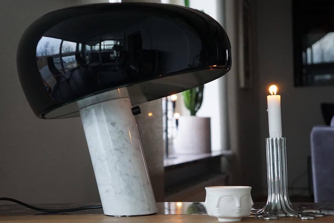 Nucleus Lampe de Table en Marbre