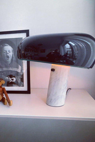Nucleus Lampe de Table en Marbre