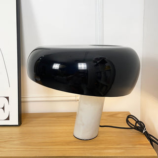 Nucleus Lampe de Table en Marbre