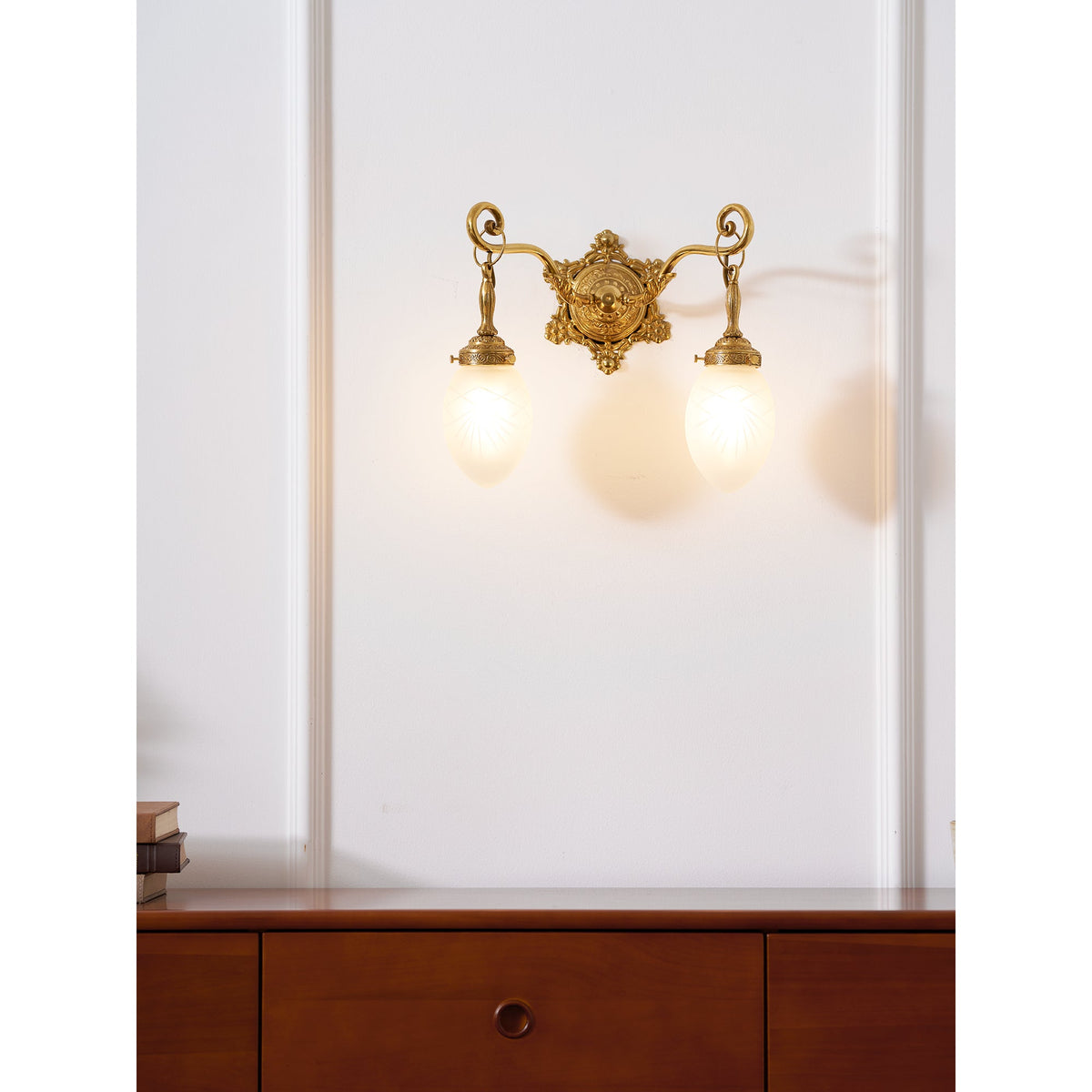 Varessa Applique Murale Classique