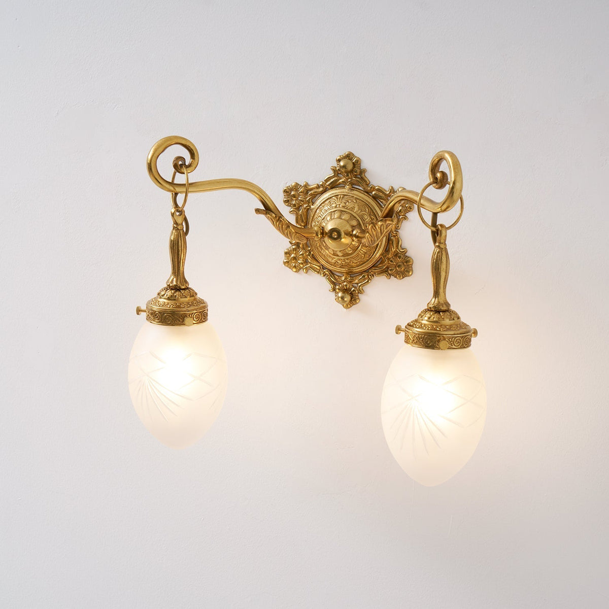 Varessa Applique Murale Classique