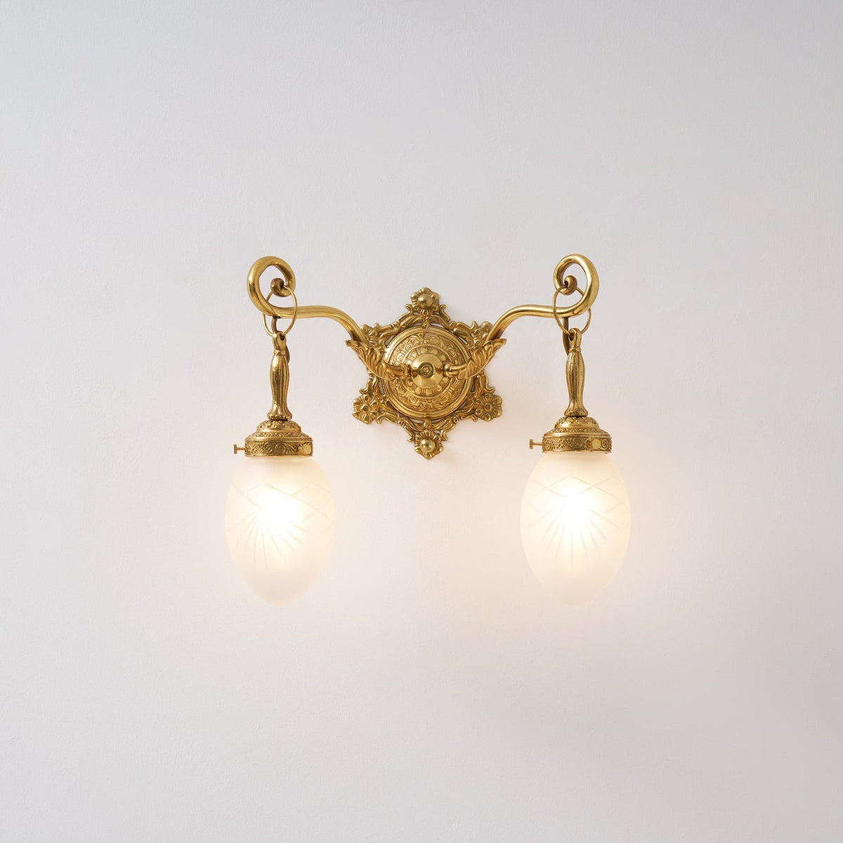 Varessa Applique Murale Classique