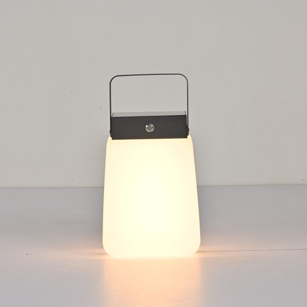 Emilina Lumière Extérieure PE Minimaliste