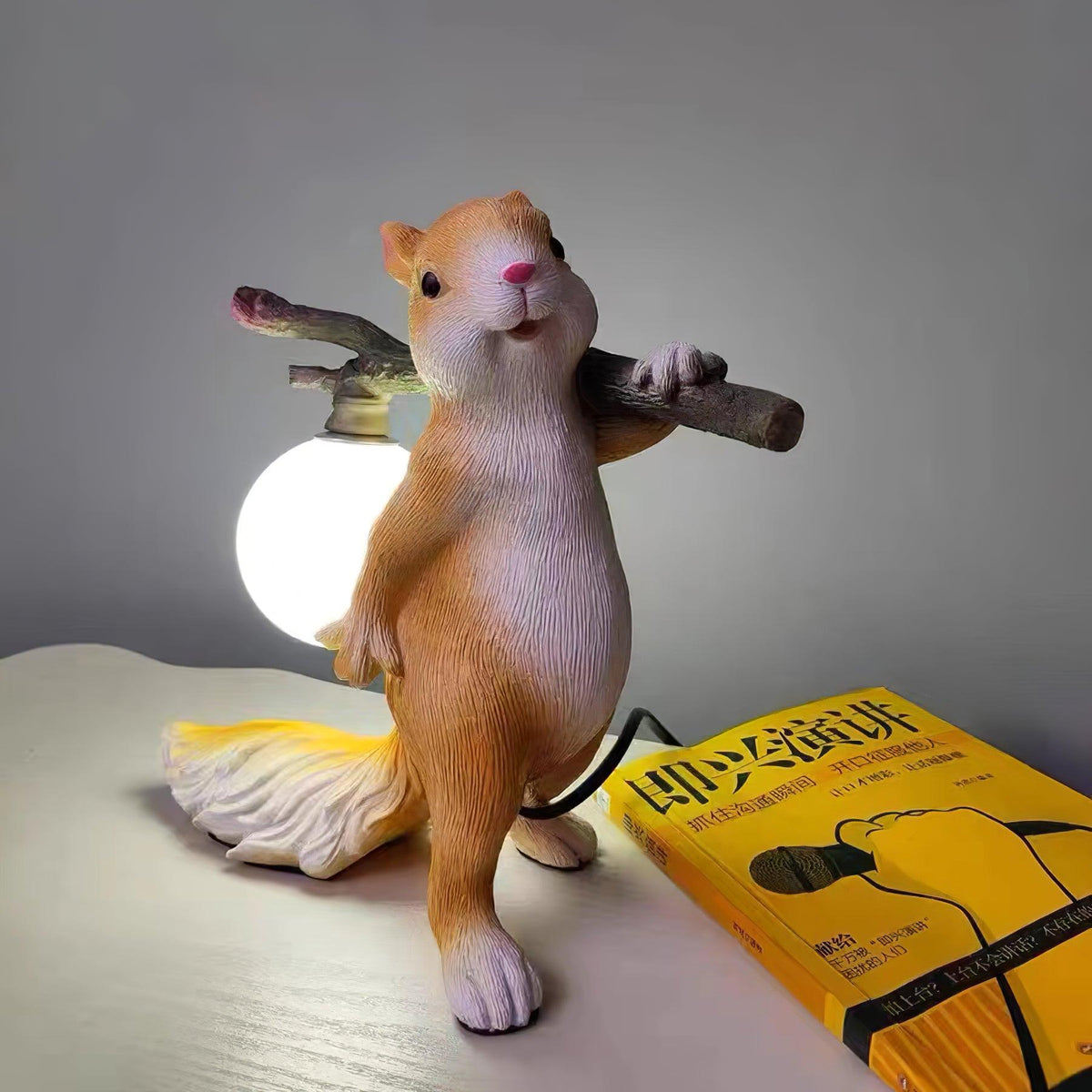 Squirrel Lampe de Table