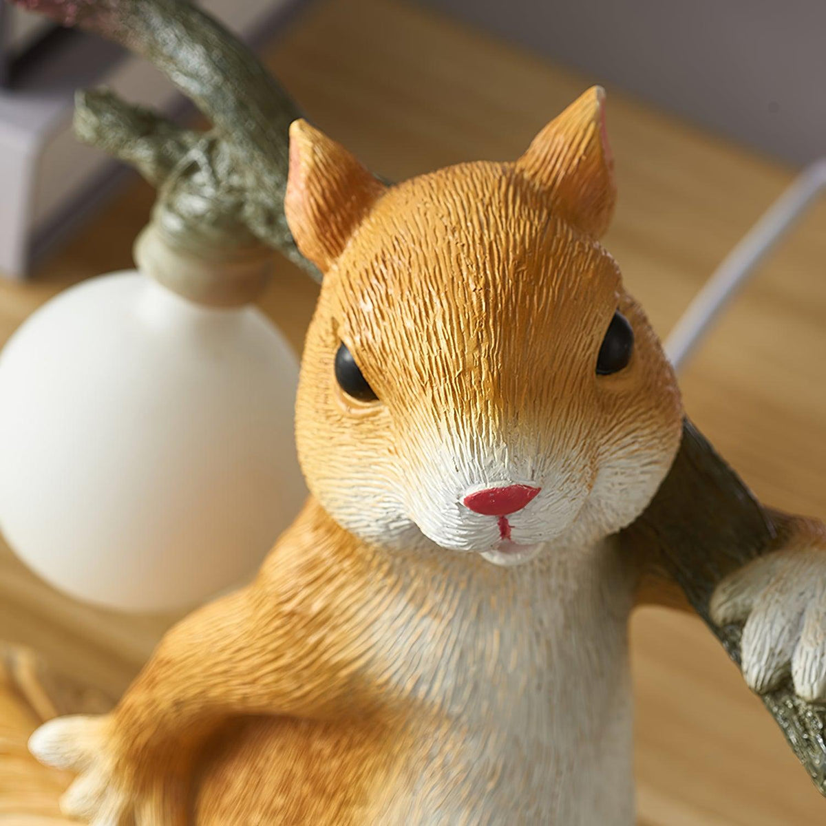 Squirrel Lampe de Table