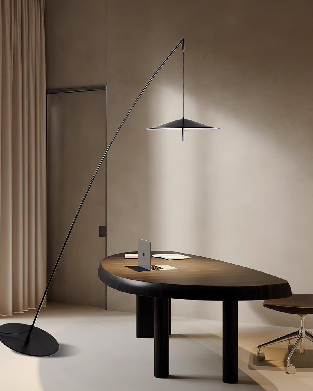 Arcana Noir Lampadaire Minimaliste