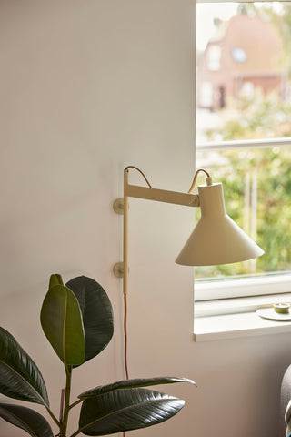 Ivela Moderne Minimaliste Plug-In Métal Applique Murale