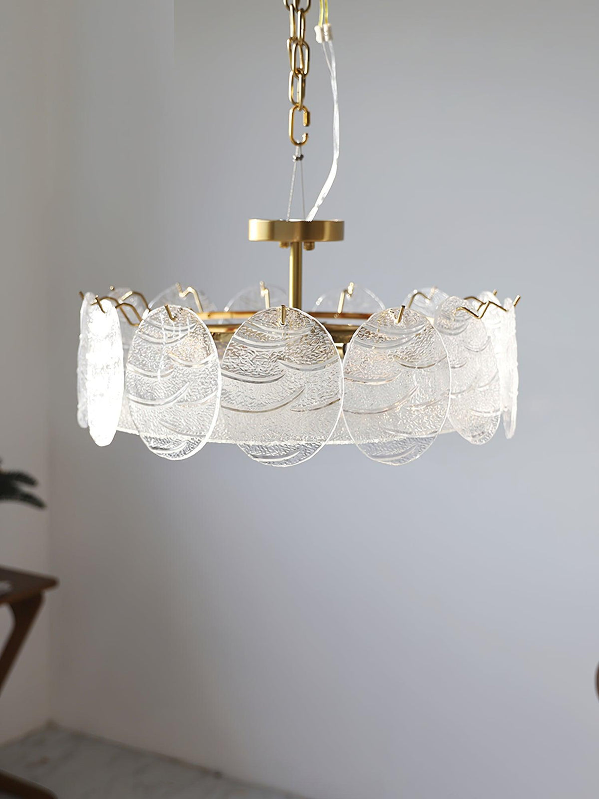 Feline Lampe De Plafond Avec Finition Dorée Et Verre Strié
