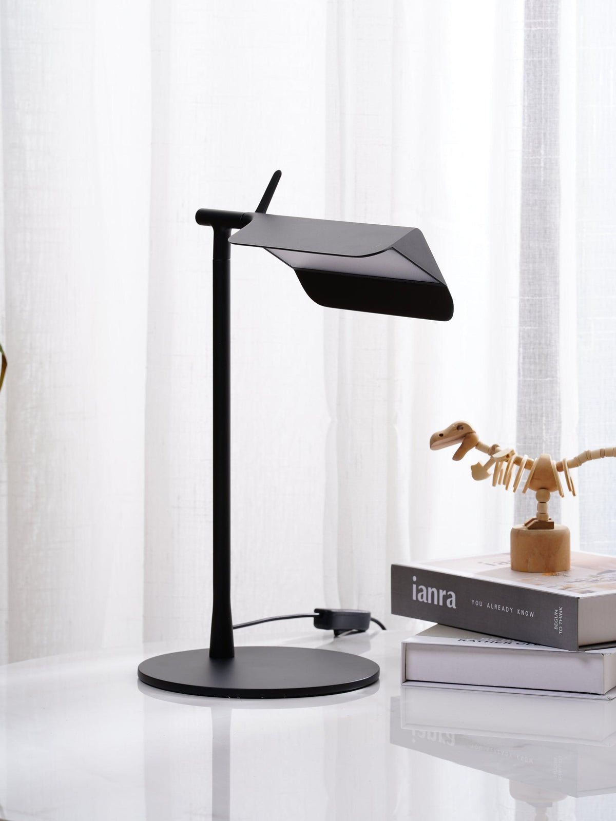 Cilorn Lampe de Table Acrylique Minimaliste