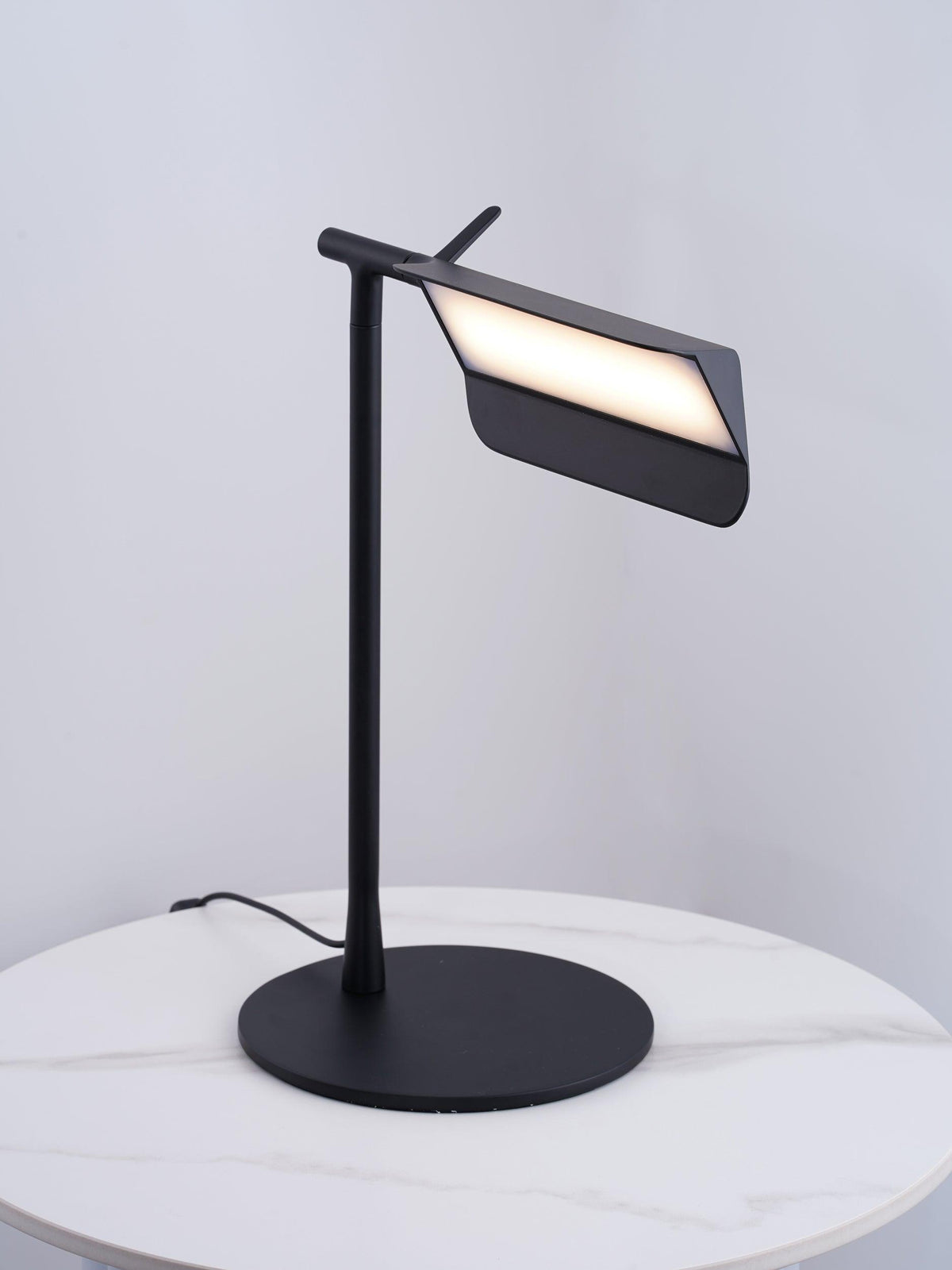 Cilorn Lampe de Table Acrylique Minimaliste