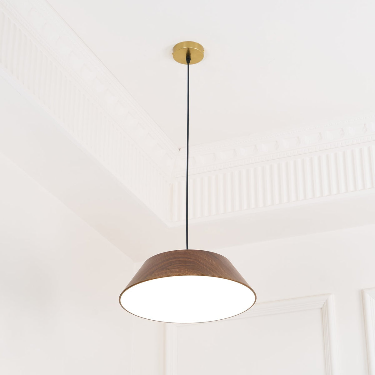 Novain Wood Grain Pendant Light-Neutral Decor