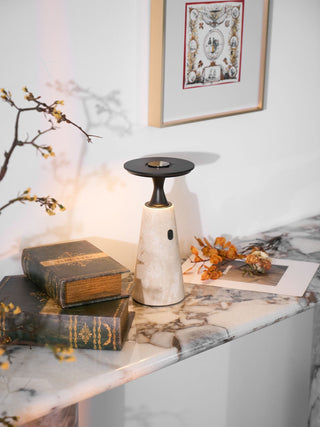 Vespera Lampe de Table en Travertin Sculptural