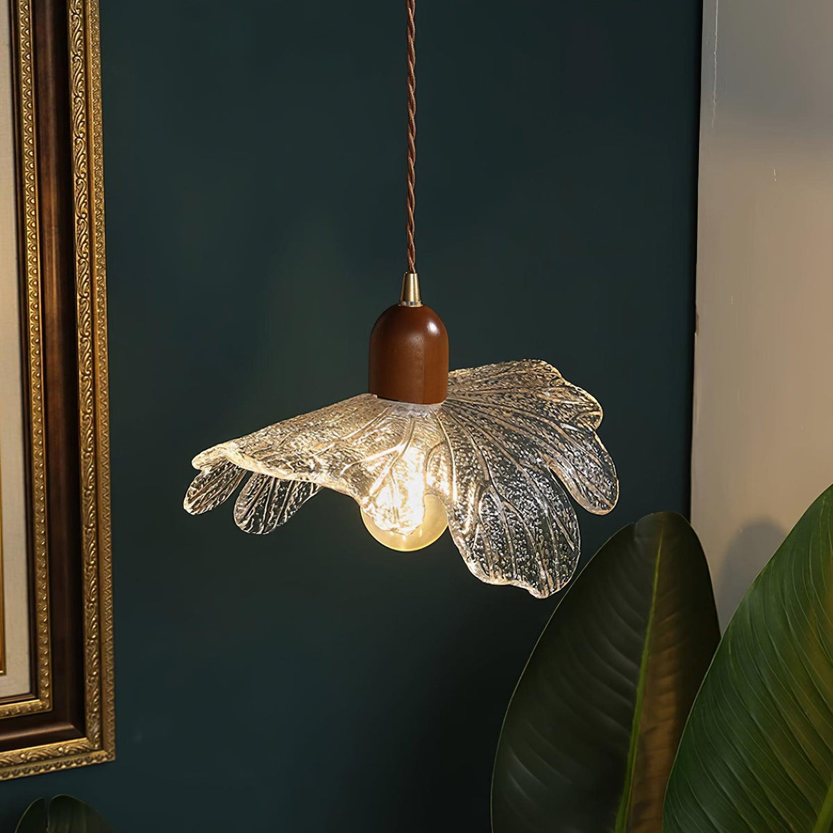 Pendant Lamp Tiffany-Style Glass Floral Shade Art-Neutral Decor