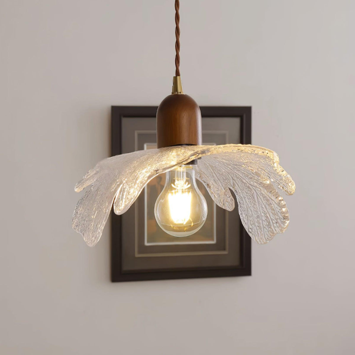 Pendant Lamp Tiffany-Style Glass Floral Shade Art-Neutral Decor
