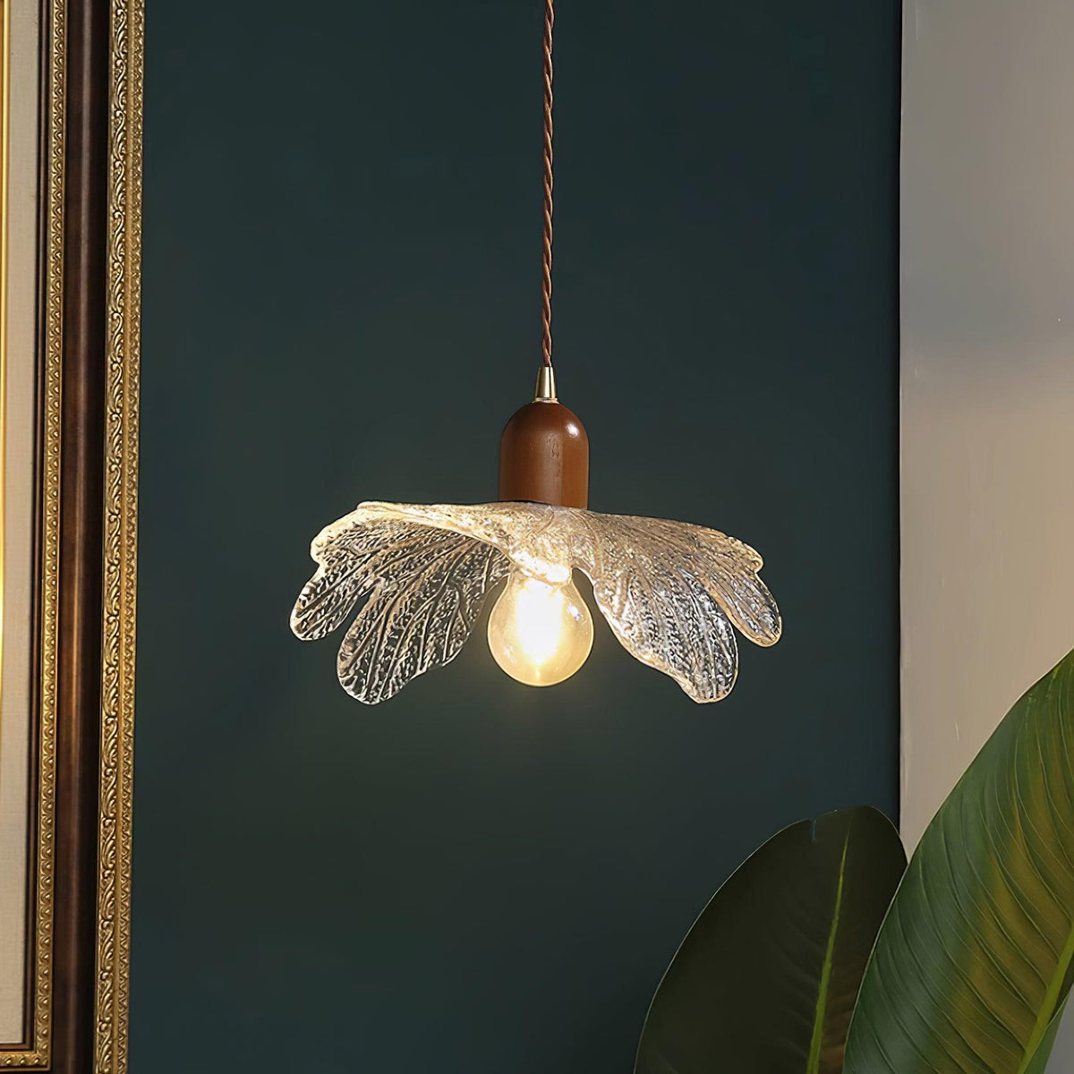 Pendant Lamp Tiffany-Style Glass Floral Shade Art-Neutral Decor