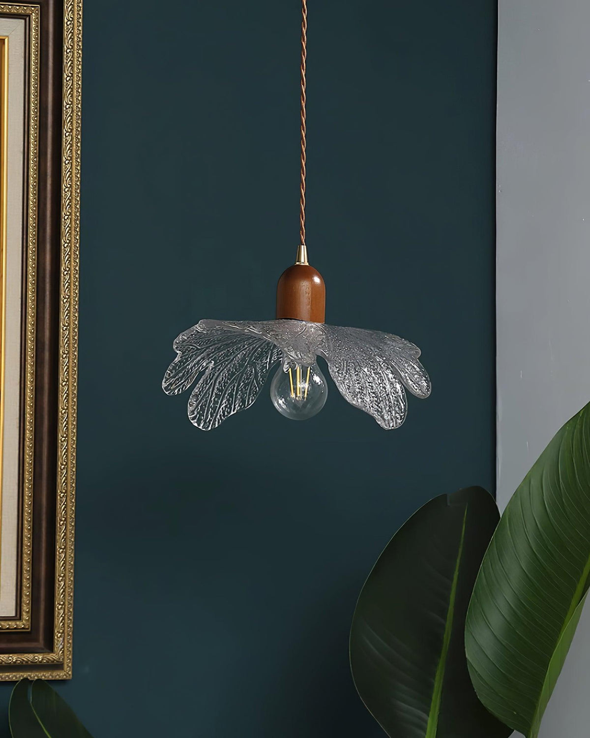 Pendant Lamp Tiffany-Style Glass Floral Shade Art-Neutral Decor