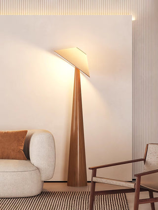 Apex Lampadaire en Bois Taperé