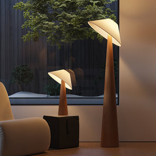 Apex Lampadaire en Bois Taperé